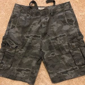Men’s cargo shorts